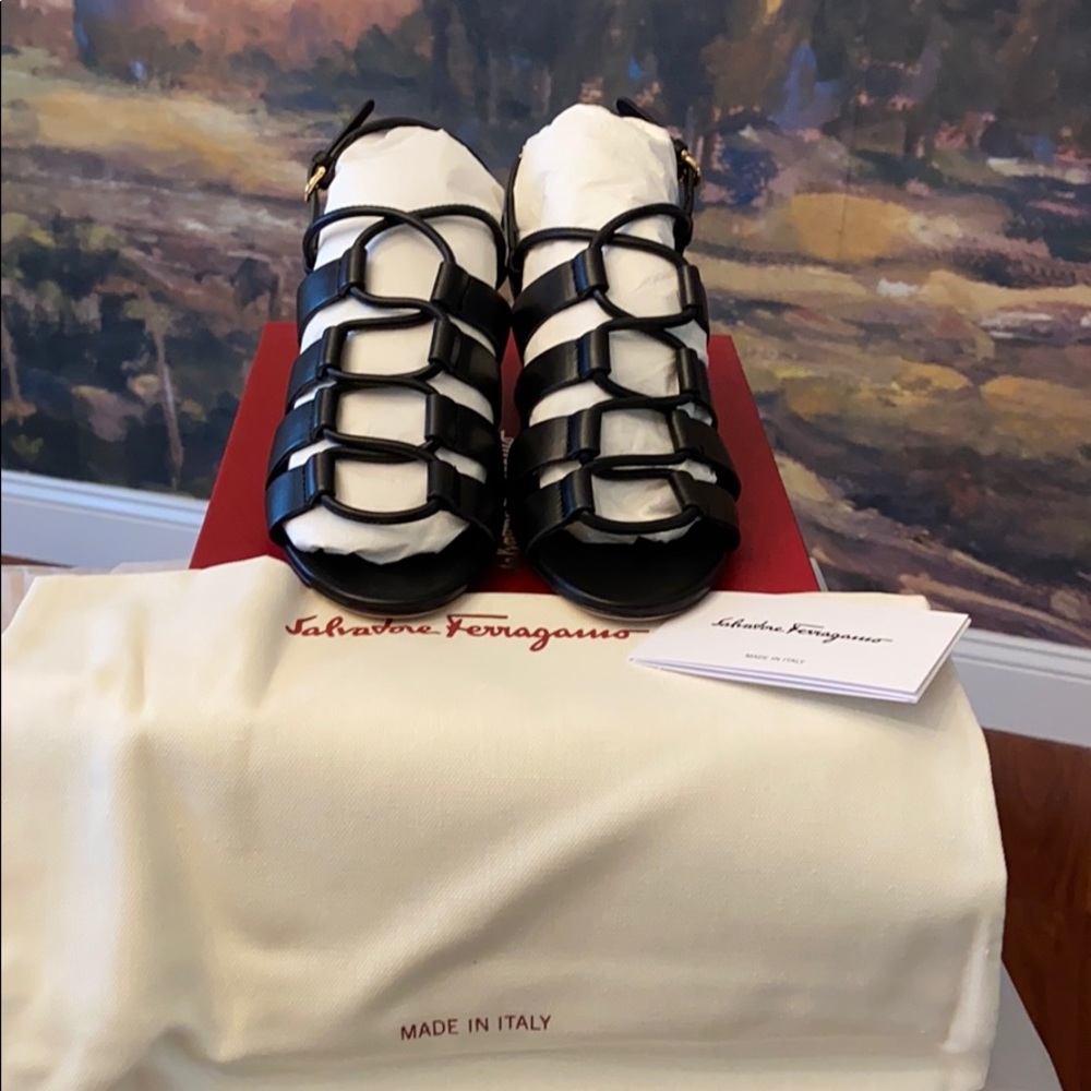 Authentic Salvatore Ferragamo Sirmio Cage Sandal - Picture 4 of 14